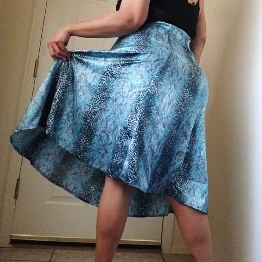 Vintage y2k funky print midi skirt snake print